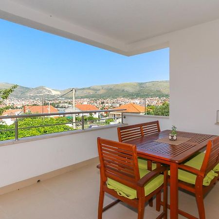 Apartments Ivan Trogir Buitenkant foto