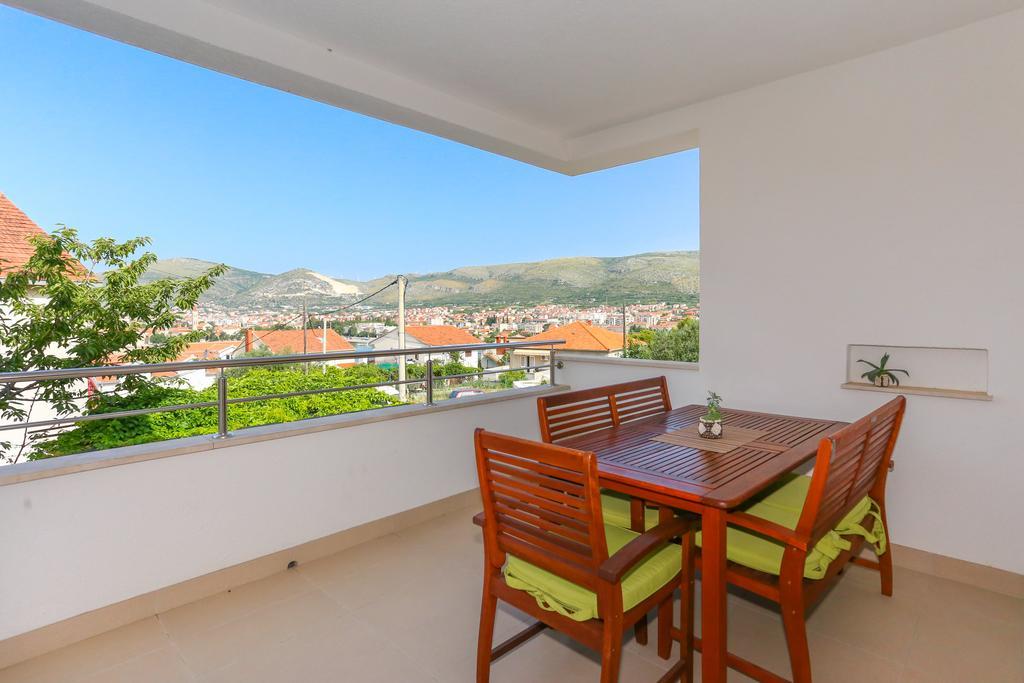 Apartments Ivan Trogir Buitenkant foto