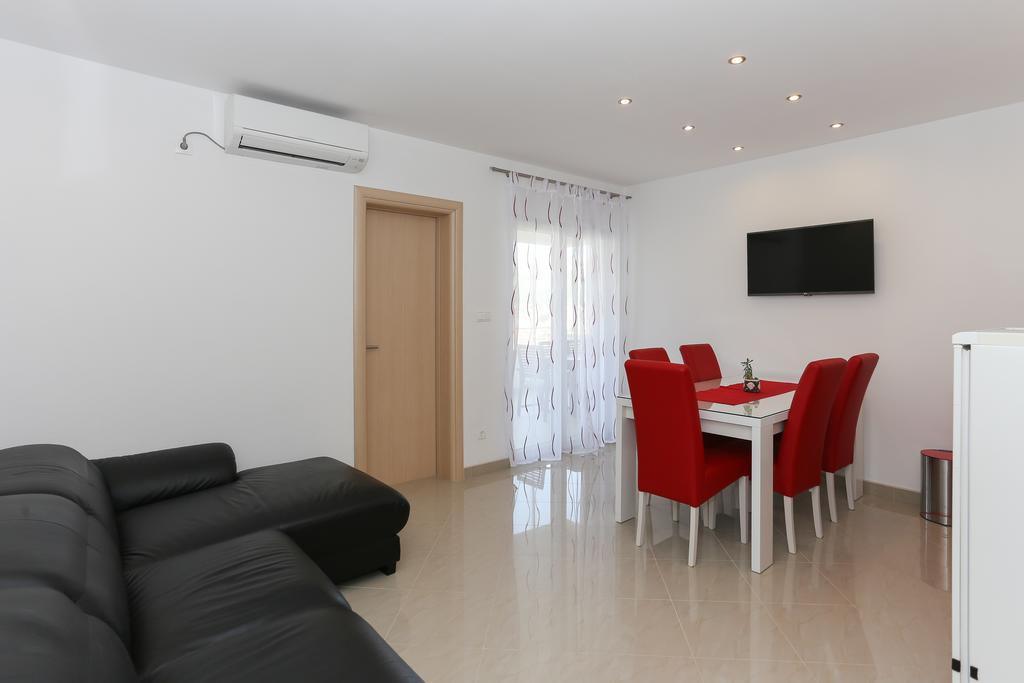 Apartments Ivan Trogir Buitenkant foto