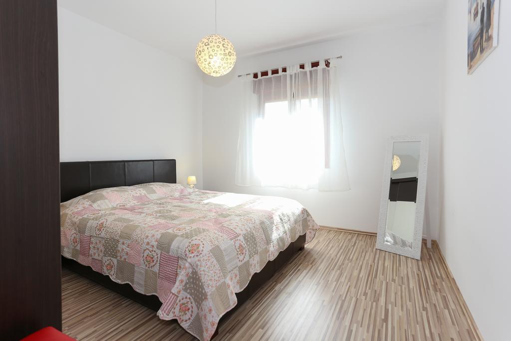 Apartments Ivan Trogir Buitenkant foto
