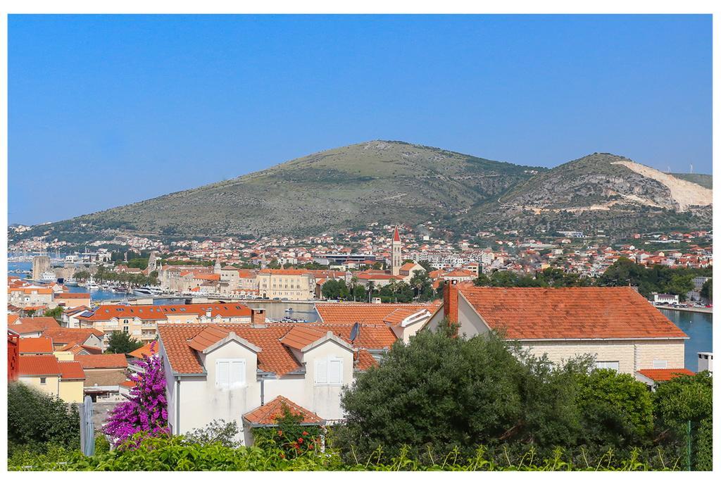 Apartments Ivan Trogir Buitenkant foto