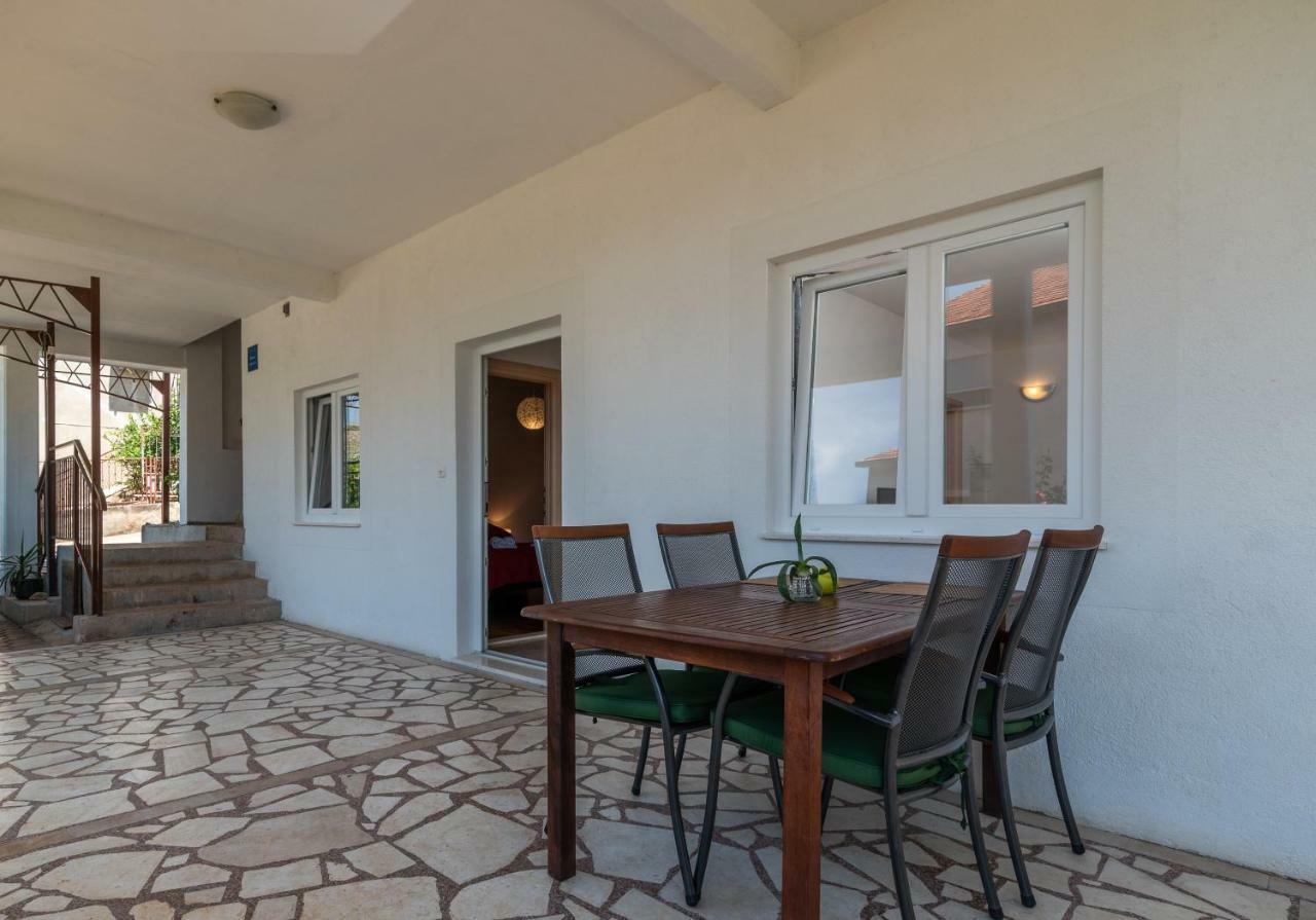 Apartments Ivan Trogir Buitenkant foto
