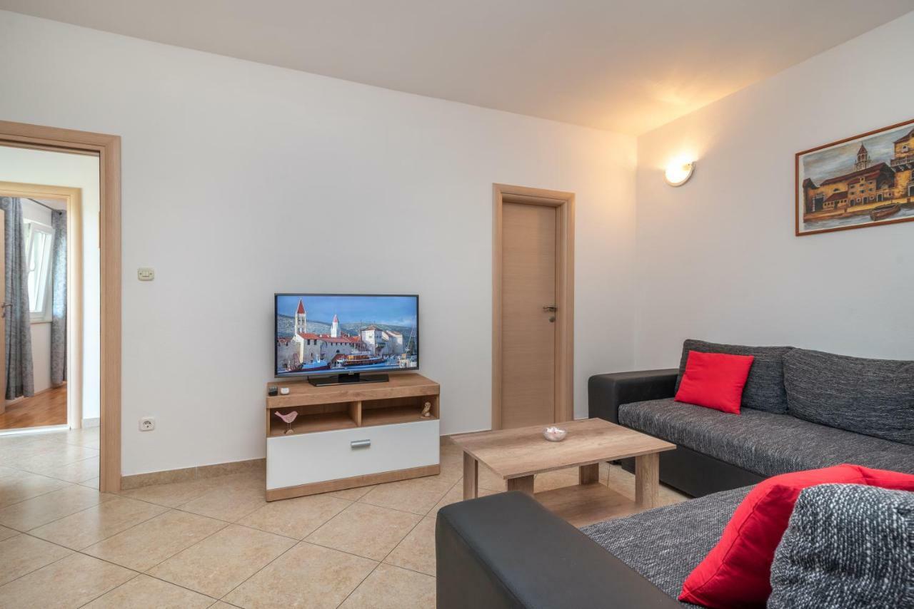Apartments Ivan Trogir Buitenkant foto