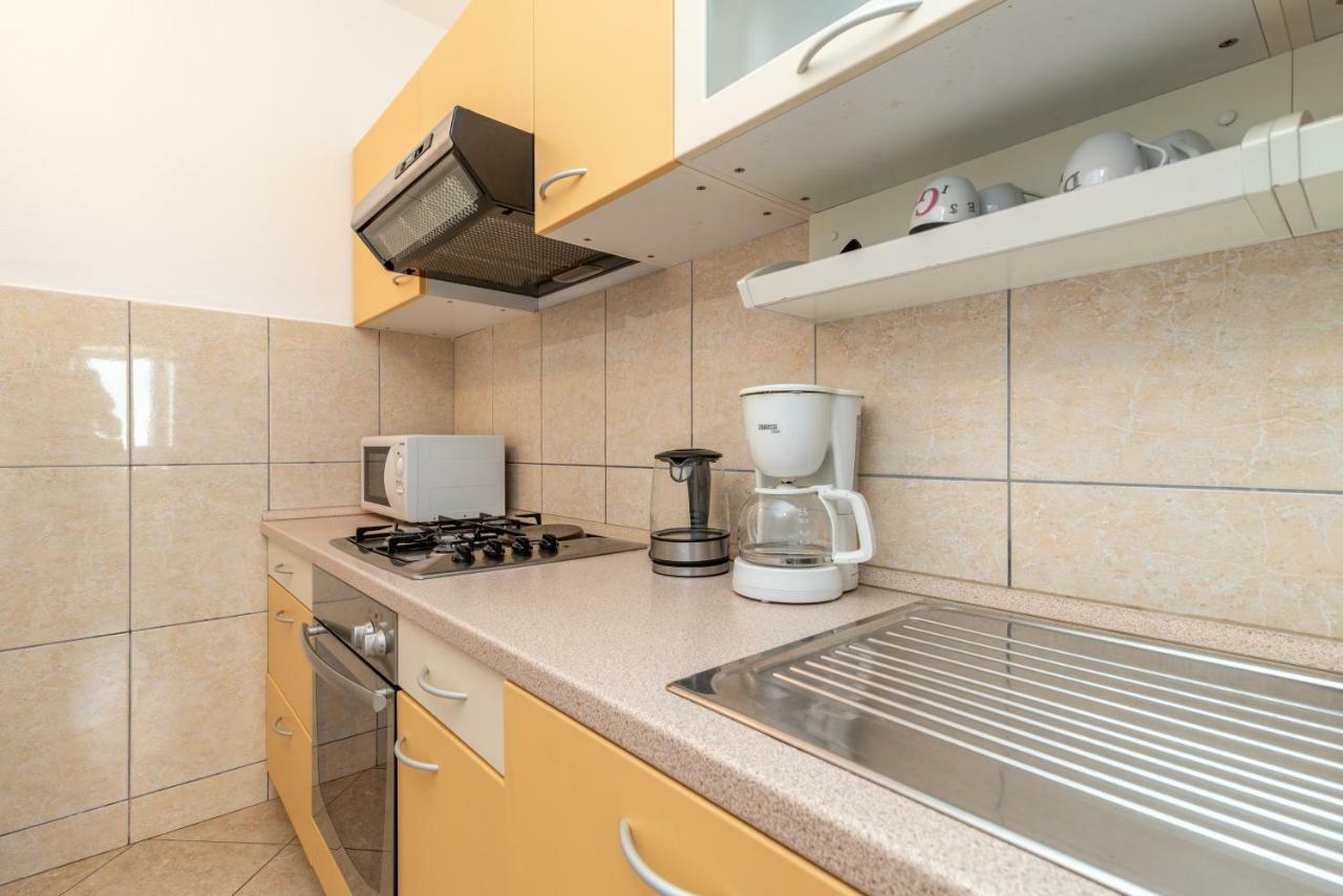 Apartments Ivan Trogir Buitenkant foto