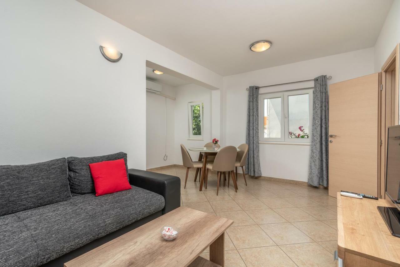 Apartments Ivan Trogir Buitenkant foto